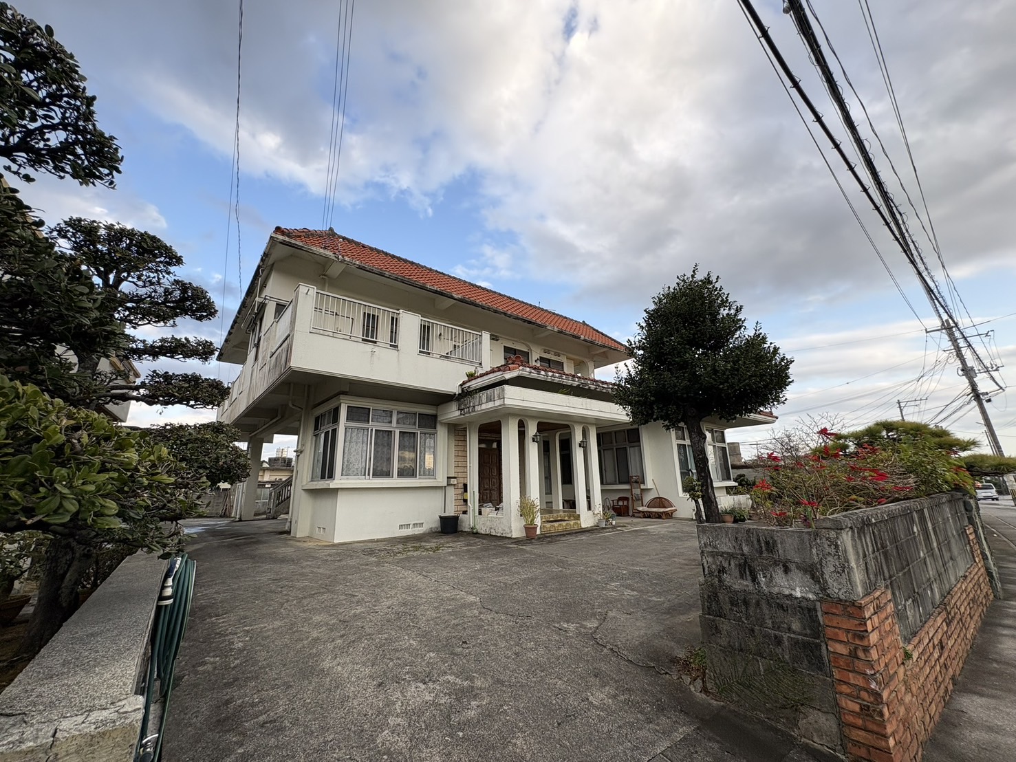 うるま市RC造二階建て解体工事『解体工事のことならお任せください』